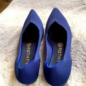 Magic blue size 8 Rothy’s